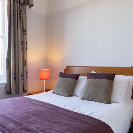 The Royal Hotel Уеймут Стая снимка