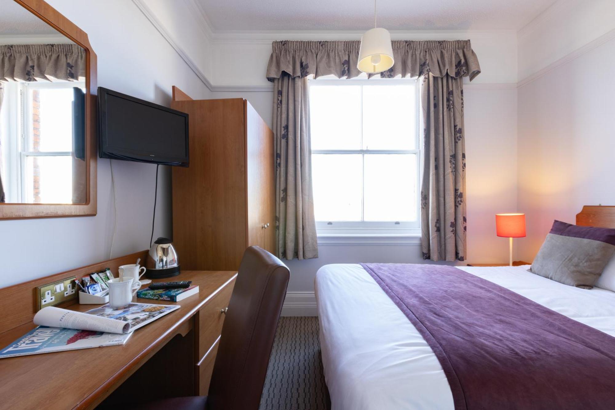 The Royal Hotel Уеймут Стая снимка
